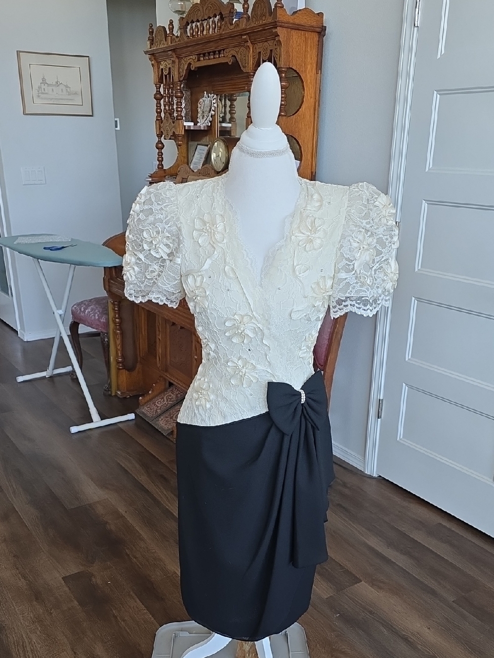 Leslie Fay Ivory Lace Puff Sleeve Dress with Black Bow Skirt